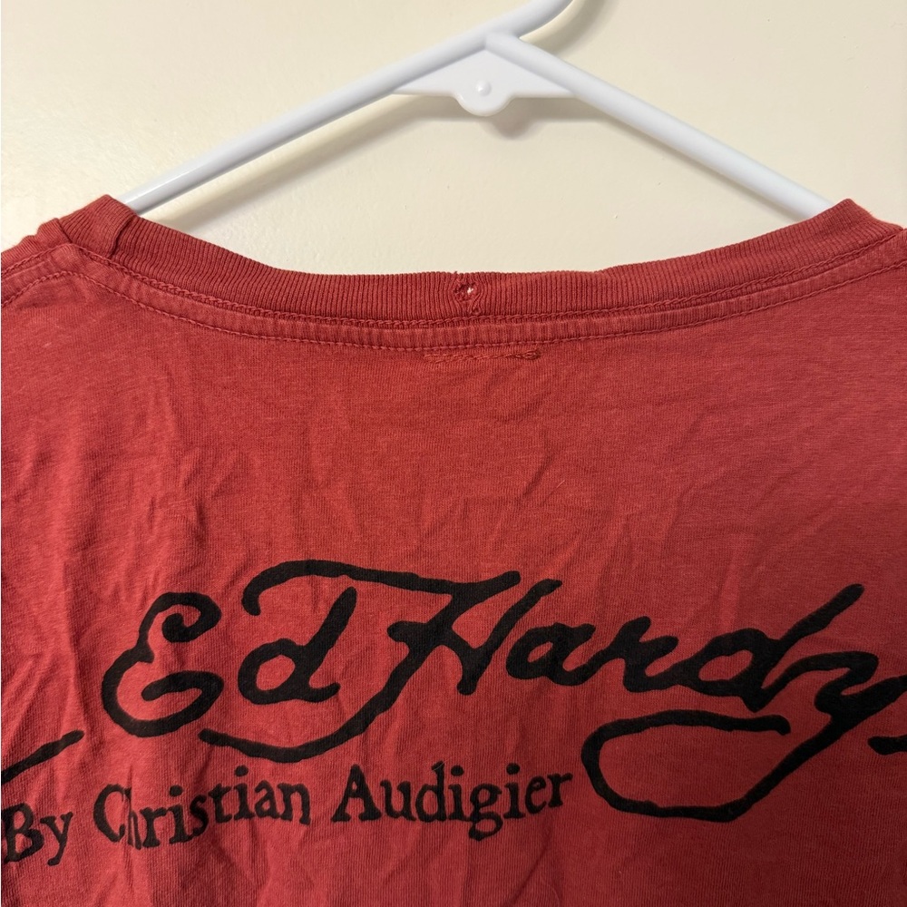 ☠️Ed Hardy Vintage 2000s Maroon Skull Graphic Tee Size Medium - Picture 4 of 4